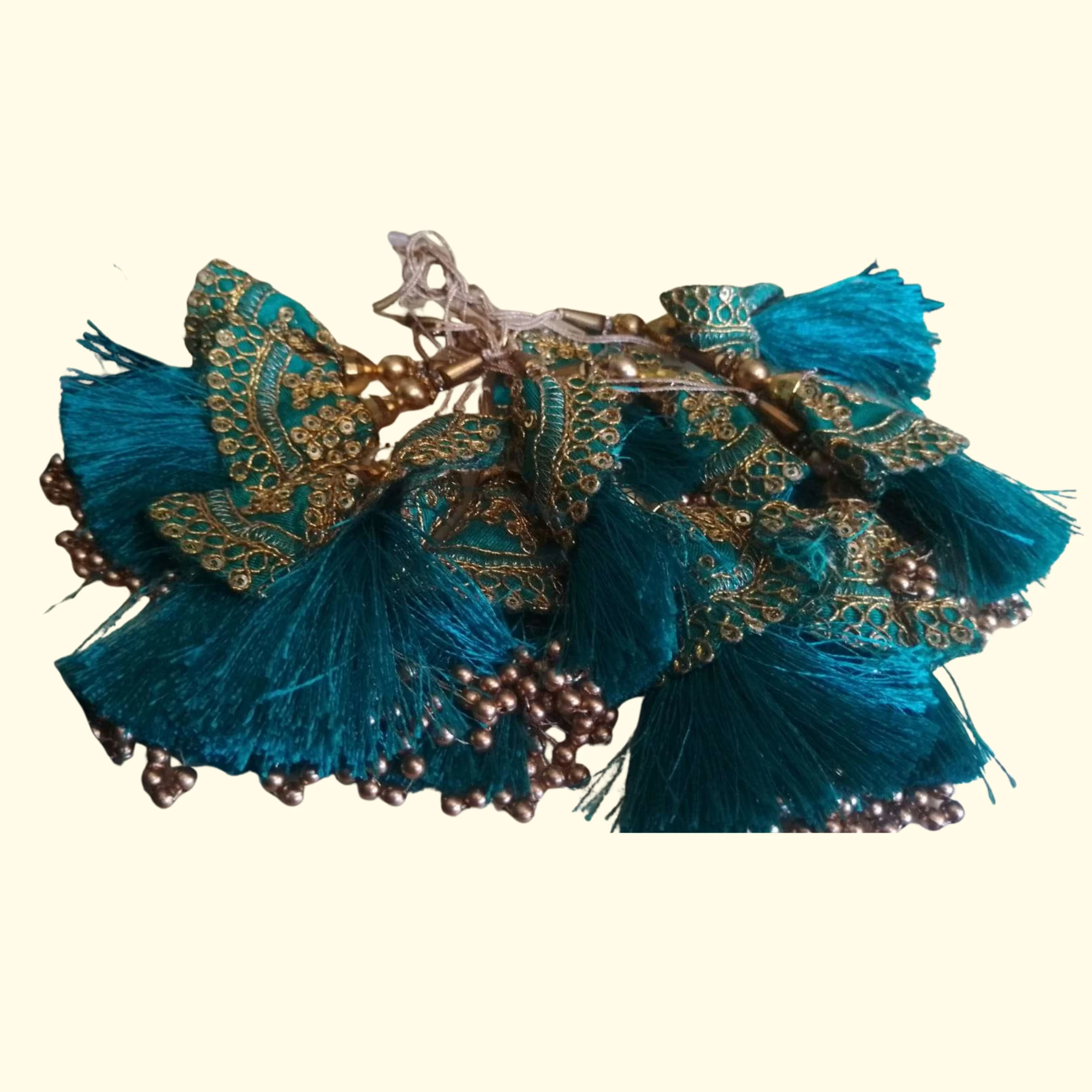 BLOUSE HANGINGS